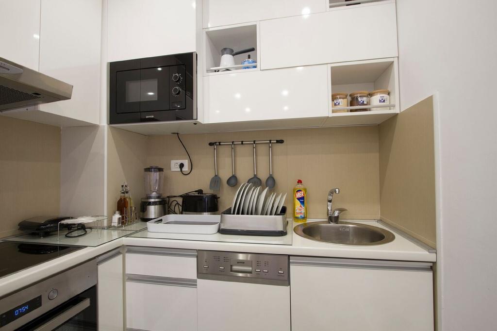 Lux Life Apartment Belgrado Esterno foto
